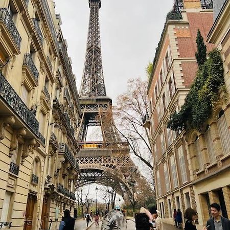 Au Pied De La Tour Eiffel Leilighet Paris Eksteriør bilde